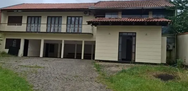 Casa com 6 Quartos para alugar, 1000m² no Cristo Rei, Curitiba