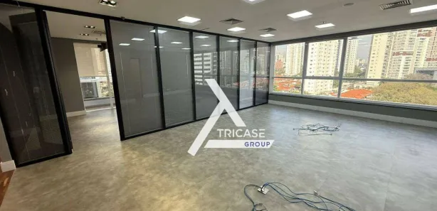 Conjunto Comercial / Sala para alugar, 200m² no Jardim das Acácias, São Paulo