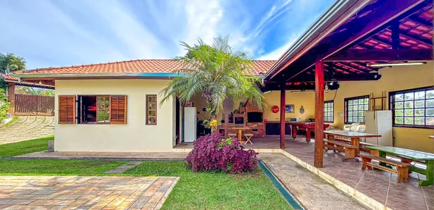 Fazenda / Sítio / Chácara com 4 Quartos para alugar, 3000m² no Mairinque, Mairinque
