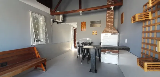 Casa com 2 Quartos para alugar, 80m² no Centro, Penha