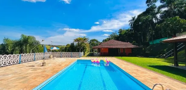 Fazenda / Sítio / Chácara com 4 Quartos para venda ou aluguel, 500m² no Vale dos Pinheiros, Atibaia
