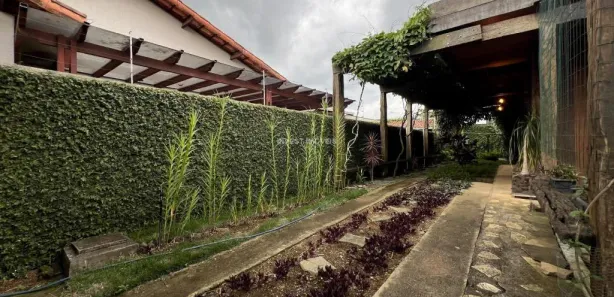 Casa com 2 Quartos à venda, 140m² no Alto dos Pinheiros, Juiz de Fora