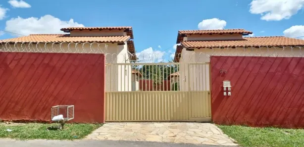 Casa de Condomínio com 2 Quartos para alugar, 70m² no Região dos Lagos, Brasília