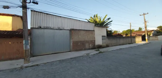 Galpão / Depósito / Armazém para alugar, 200m² no Condomínio Porto Seguro, Rio das Ostras