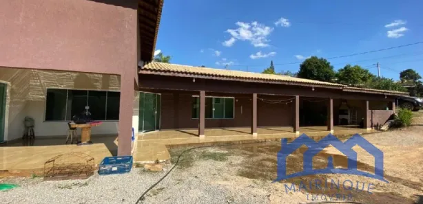 Fazenda / Sítio / Chácara com 4 Quartos à venda, 1000m² no , Mairinque