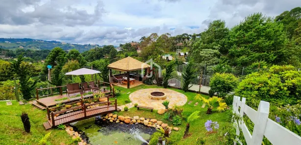 Casa de Condomínio com 5 Quartos à venda, 232m² no Colinas Capivari, Campos do Jordão
