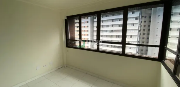 Conjunto Comercial / Sala para alugar, 40m² no Água Verde, Curitiba