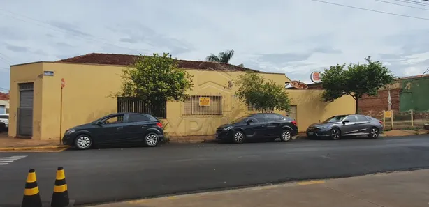 Loja / Salão / Ponto Comercial à venda, 651m² no Centro, Sertãozinho