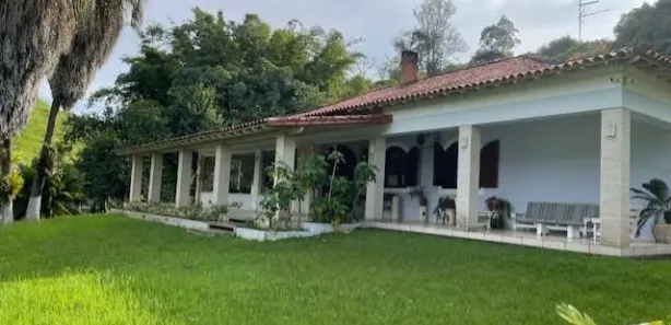 Fazenda / Sítio / Chácara com 4 Quartos à venda, 9923m² no São Judas Tadeu, Barra Mansa