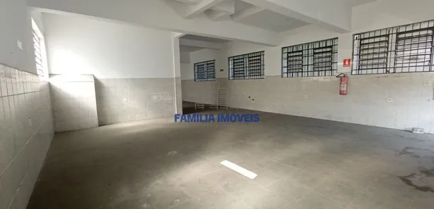Prédio Inteiro à venda, 305m² no Parque São Vicente, São Vicente