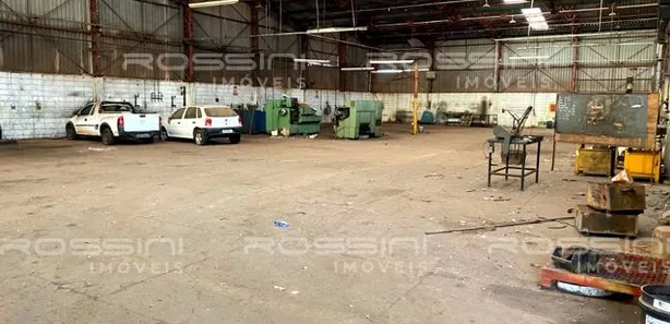 Loja / Salão / Ponto Comercial para venda ou aluguel, 6590m² no , Serrana