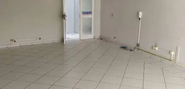 Conjunto Comercial / Sala para alugar, 60m² no Zona 01, Maringá