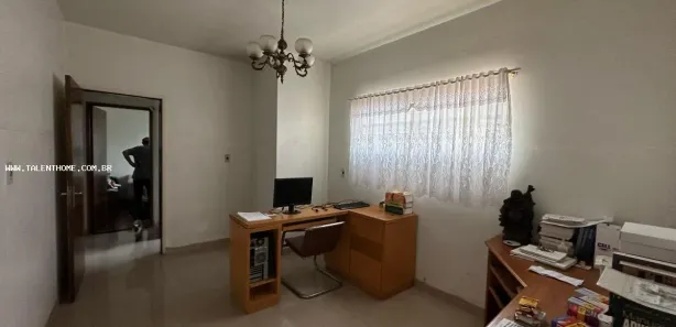 Casa com 3 Quartos à venda, 90m² no Brasília, Londrina
