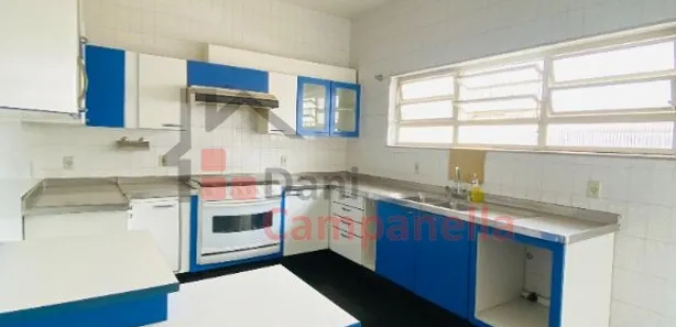 Loja / Salão / Ponto Comercial com 5 Quartos para alugar, 406m² no Centro, Pouso Alegre