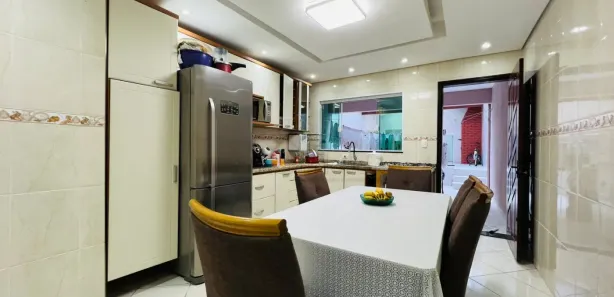 Sobrado com 3 Quartos à venda, 194m² no Parque Capuava, Santo André