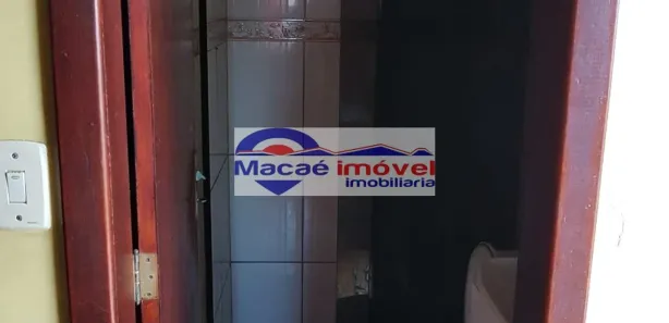 Galpão / Depósito / Armazém para alugar, 950m² no Cabiúnas, Macaé