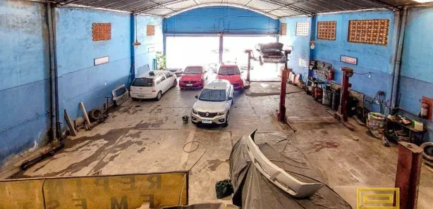 Galpão / Depósito / Armazém para venda ou aluguel, 380m² no Santa Rosa, Niterói