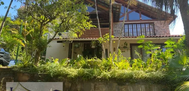 Fazenda / Sítio / Chácara com 3 Quartos à venda, 200m² no Mantiquira, Paty do Alferes