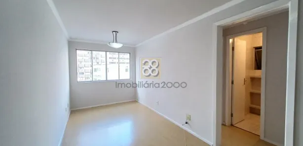 Apartamento com 2 Quartos para alugar, 54m² no Centro, Curitiba