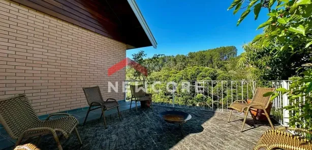 Casa de Condomínio com 4 Quartos à venda, 170m² no Vale Encantado, Campos do Jordão