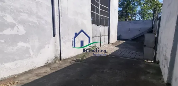 Galpão / Depósito / Armazém para alugar, 600m² no Laranjal, São Gonçalo