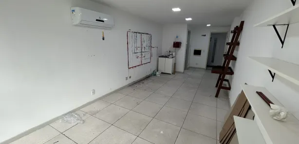 Conjunto Comercial / Sala à venda, 32m² no Ingá, Niterói