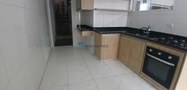Sobrado com 2 Quartos para alugar, 130m² no Saúde, São Paulo