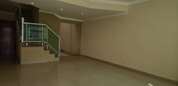 Casa com 3 Quartos para alugar, 170m² no Lagoa Santa, Governador Valadares