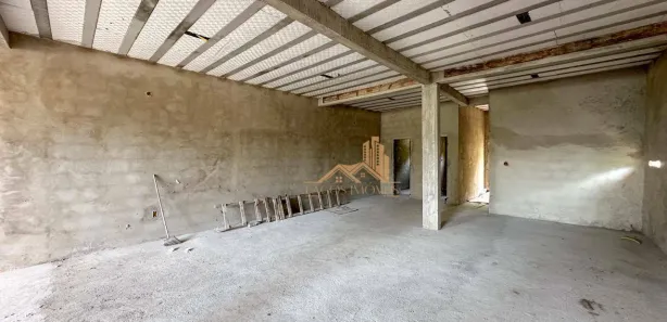 Loja / Salão / Ponto Comercial à venda, 145m² no Porto da Aldeia, São Pedro da Aldeia