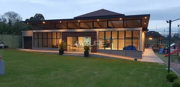 Fazenda / Sítio / Chácara com 4 Quartos à venda, 550m² no Jardim Karla, Pinhais