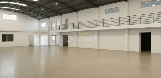 Galpão / Depósito / Armazém para venda ou aluguel, 700m² no Vila Júlia, Poá
