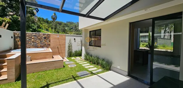 Casa de Condomínio com 3 Quartos à venda, 350m² no Posse, Teresópolis