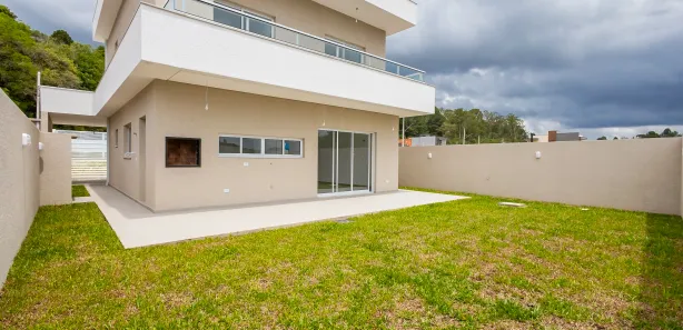 Sobrado com 4 Quartos à venda, 182m² no Jardim Daher, Campina Grande do Sul