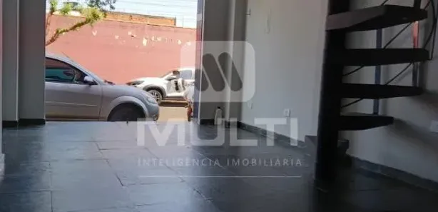 Loja / Salão / Ponto Comercial com 1 Quarto à venda, 30m² no Santa Mônica, Uberlândia