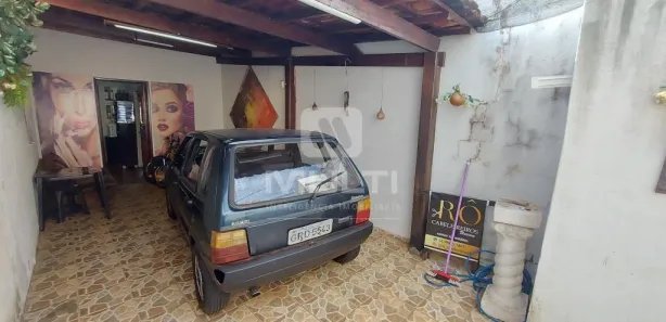 Loja / Salão / Ponto Comercial com 3 Quartos à venda, 200m² no Jardim Patrícia, Uberlândia