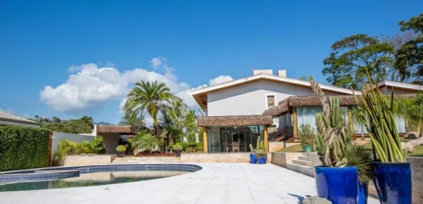Sobrado com 4 Quartos à venda, 648m² no Vila Santista, Atibaia