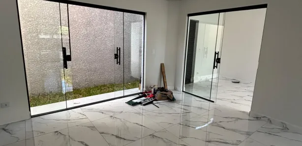 Sobrado com 3 Quartos à venda, 160m² no Pinheirinho, Curitiba
