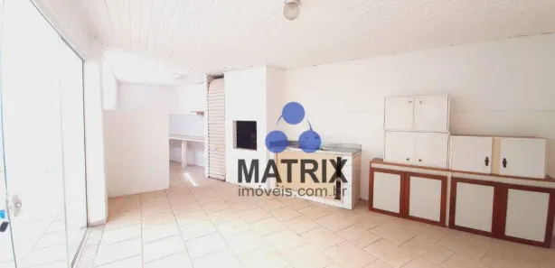 Casa com 3 Quartos para alugar, 244m² no Jardim Social, Curitiba
