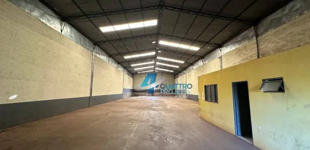 Galpão / Depósito / Armazém para alugar, 900m² no Jardim Ana Eliza, Cambé