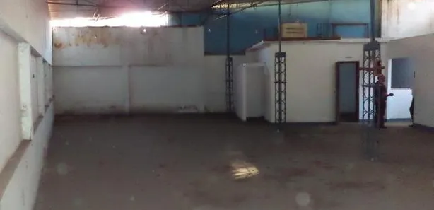Galpão / Depósito / Armazém à venda, 300m² no 9 de Abril, Barra Mansa