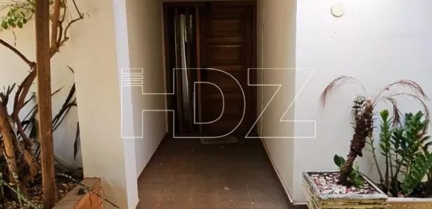 Conjunto Comercial / Sala com 3 Quartos para alugar, 453m² no Centro, Araraquara
