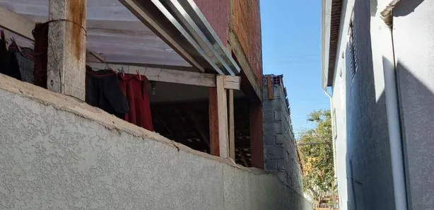 Prédio Inteiro à venda, 230m² no Conjunto Habitacional José Barnet Y Vives, Atibaia