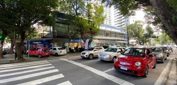 Loja / Salão / Ponto Comercial para alugar, 27m² no Graças, Recife