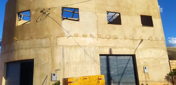 Loja / Salão / Ponto Comercial com 6 Quartos à venda, 260m² no Independência, Montes Claros