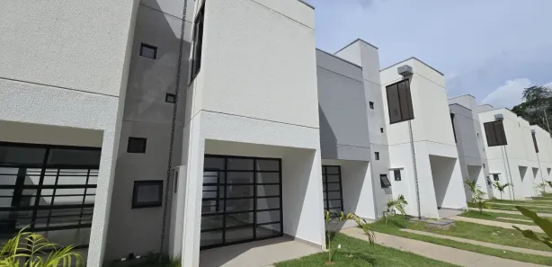Casa com 2 Quartos para alugar, 60m² no Ponta Negra, Manaus