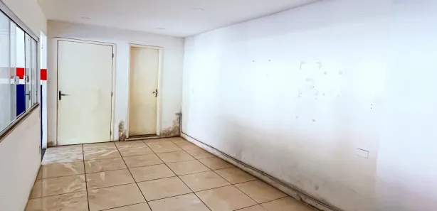 Loja / Salão / Ponto Comercial à venda, 229m² no Bingen, Petrópolis