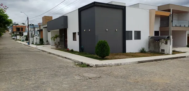 Casa de Condomínio com 3 Quartos à venda, 190m² no Planalto, Arapiraca