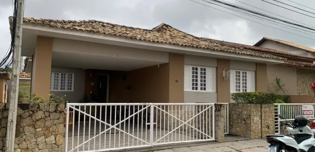 Casa de Condomínio com 3 Quartos para alugar, 450m² no Parque Califórnia, Campos dos Goytacazes