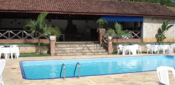 Fazenda / Sítio / Chácara com 5 Quartos à venda, 7400m² no , Juquitiba
