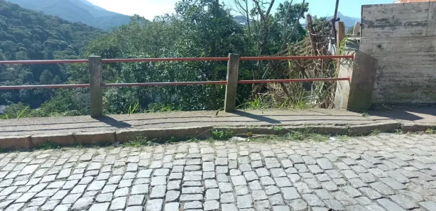 Terreno / Lote / Condomínio à venda, 740m² no Valparaíso, Petrópolis